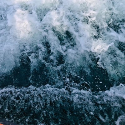 L'ANECDOTE QUI SE TROUVE SUR LE CHEMIN DE L’ÉCOLE FACE AU VRAI SENS DE LA VIE 📚✍🏾